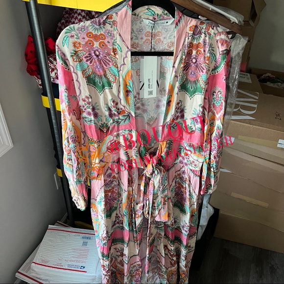 BLOGGERS FAV ZARA MULTICOLORED PRINTED WRAP KIMONO DRESS - Picture 2 of 7